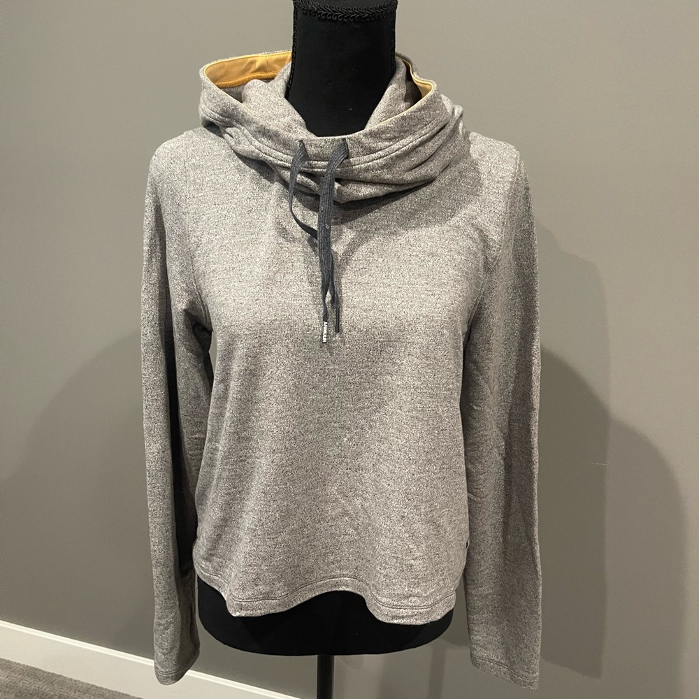 Under Armour cropped sweatshirt size Small